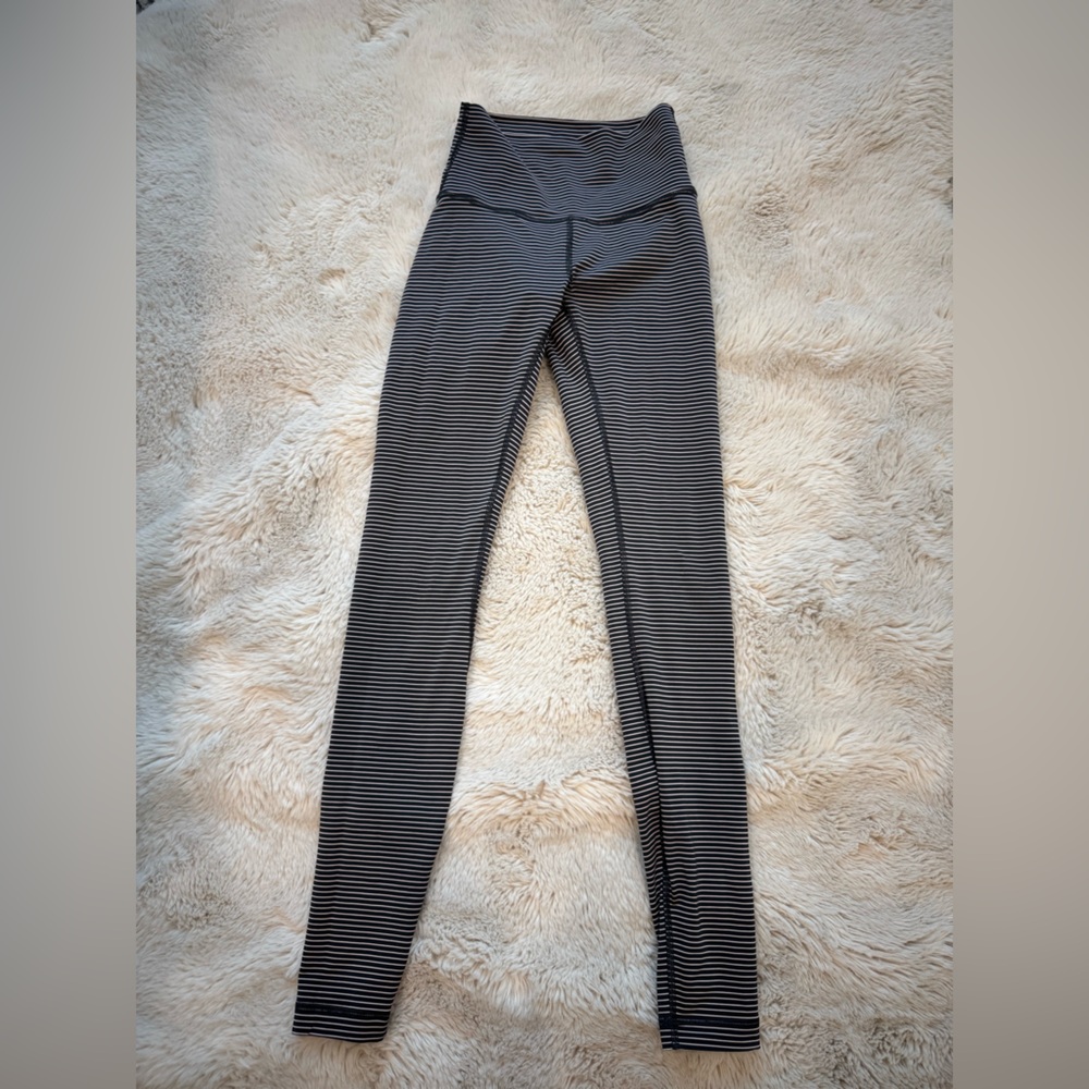 Lululemon 28” striped wunder under leggings